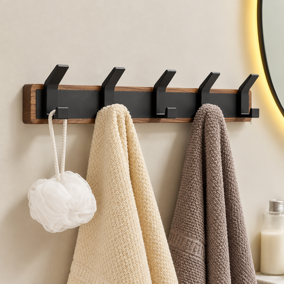 Porte-manteau mural en bois
